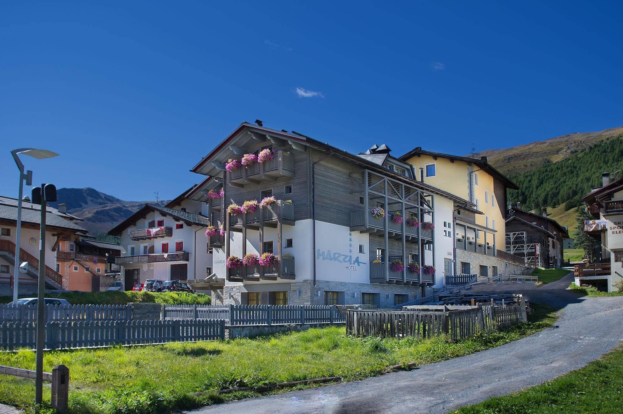 Hotel Marzia Livigno Luaran gambar