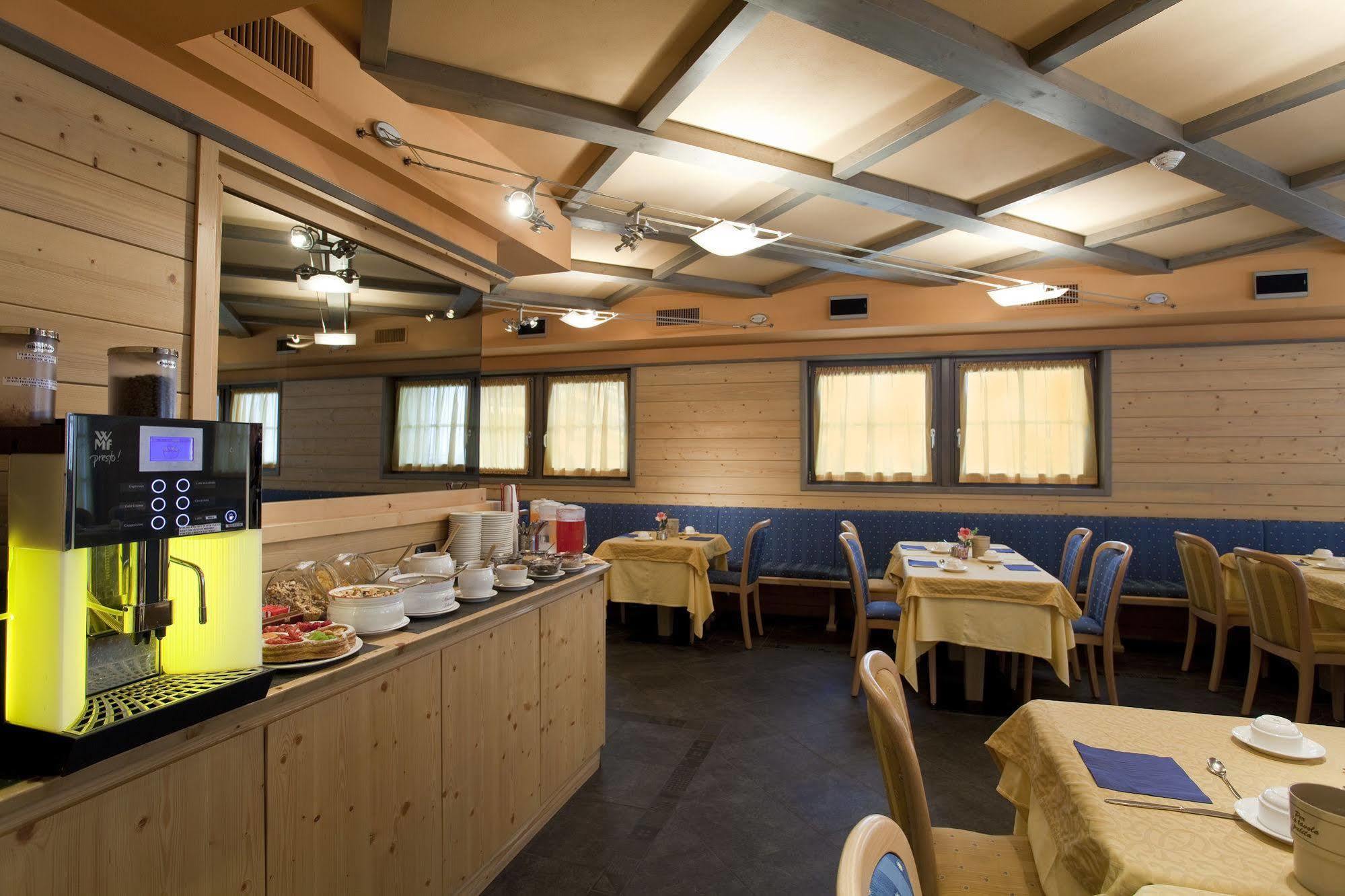 Hotel Marzia Livigno Luaran gambar