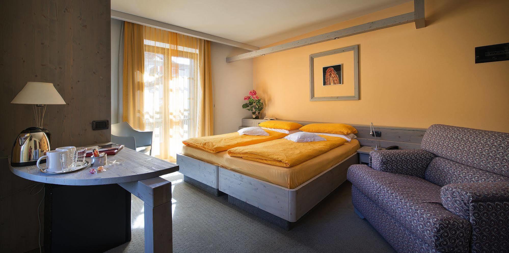 Hotel Marzia Livigno Luaran gambar